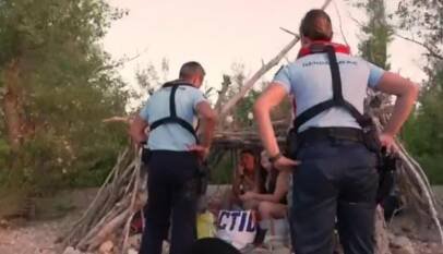 Con tecnología y patrullajes, Francia refuerza la prevención ante otro verano de incendios Con tecnología y patrullajes, Francia refuerza la prevención ante otro verano de incendios