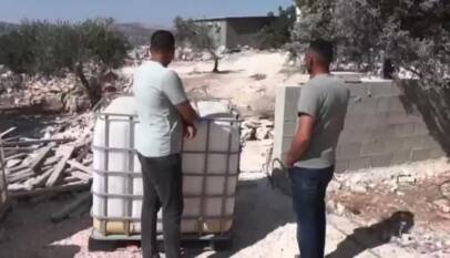 En Cisjordania, familias palestinas se turnan para proteger sus tierras de colonos israelíes
