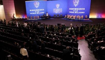 🔴En directo: el ultraderechista Abelardo de la Espriella jura como presidente de Colombia (2026-2030) 🔴En directo: el ultraderechista Abelardo de la Espriella jura como presidente de Colombia (2026-2030)