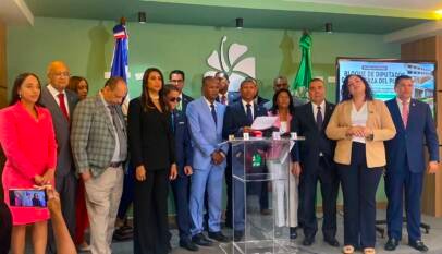 FP pide interpelar Ministro de Educación por «precariedades»