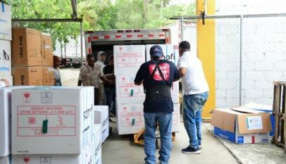 Ministerio de Salud recibe más de 300 mil dosis de vacuna hexavalente y 50 mil tetravalente acelular para fortalecer el esquema nacional de inmunización Ministerio de Salud recibe más de 300 mil dosis de vacuna hexavalente y 50 mil tetravalente acelular para fortalecer el esquema nacional de inmunización