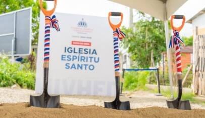 Ministro Ito Bisonó inicia construcción de obras comunitarias y religiosas en Santiago