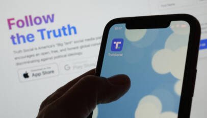 Mucho dinero y conflicto de intereses: Truth Social vende acceso anticipado a las publicaciones de Trump