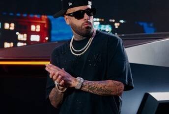 Nicky Jam lanza ‘La Foto’ con nuevo artista cubano El Shadow tras descubrirlo en Instagram Nicky Jam lanza ‘La Foto’ con nuevo artista cubano El Shadow tras descubrirlo en Instagram