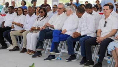Presidente Abinader inaugura puente sobre río Penitente en Boca de Cachón uniendo comunidades históricamente aisladas; impacta a más de 11,750 personas