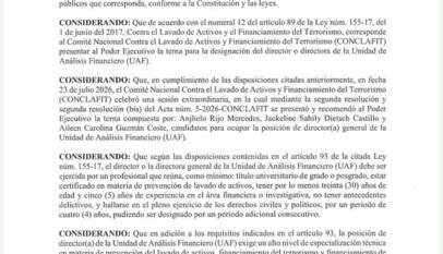 Presidente Abinader ratifica a Aileen Guzmán Coste como directora general de la UAF Presidente Abinader ratifica a Aileen Guzmán Coste como directora general de la UAF