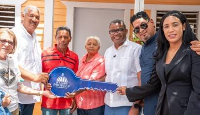 Propeep promete seguir llevando soluciones a hogares donde “llueve adentro y escampa afuera” Propeep promete seguir llevando soluciones a hogares donde “llueve adentro y escampa afuera”