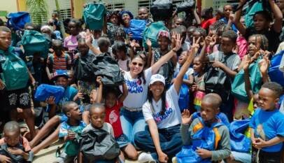 Reinas de Todo impacta a más de 300 niños en su segunda jornada de entrega de útiles escolares en San Pedro de Macorís Reinas de Todo impacta a más de 300 niños en su segunda jornada de entrega de útiles escolares en San Pedro de Macorís