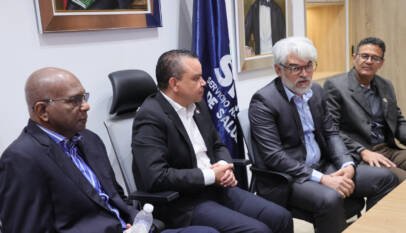 SNS y sociedades médicas coordinan acciones para fortalecer atención materna y neonatal