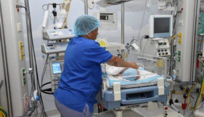 Sociedades médicas piden reforma permanente para fortalecer la atención neonatal en República Dominicana