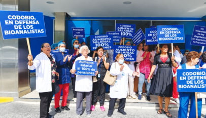 Bioanalistas reclaman al SNS regularizar a profesionales con años de servicio en hospitales