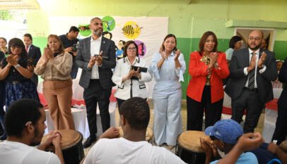 Diputados visitan Centro de Sordoceguera para avanzar en reforma de la ley de discapacidad Diputados visitan Centro de Sordoceguera para avanzar en reforma de la ley de discapacidad