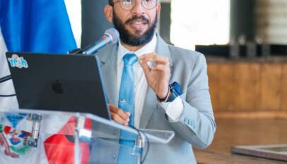 Dr. Robert Díaz defiende cobro de copagos y cuestiona las condiciones de la medicina privada en RD