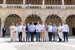 El Gobierno RD inaugura ruta «eléctrica» en Ciudad Colonial
