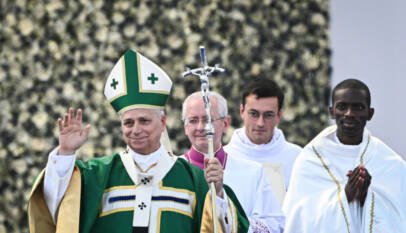 En directo: León XIV insta a la Iglesia a reconocer sus errores antes de reunirse con víctimas de abusos en Francia
