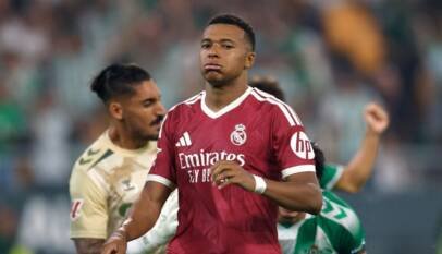 Jornada adversa para los gigantes de Europa: Real Madrid y PSG sufren sus primeras derrotas en liga Jornada adversa para los gigantes de Europa: Real Madrid y PSG sufren sus primeras derrotas en liga
