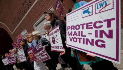 La Corte Suprema de EE. UU. permite a Trump utilizar polémico sistema de «verificación» de votantes