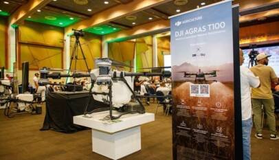 Presidente Abinader destaca los avances del Gobierno en mecanización agrícola para elevar la productividad, reducir costos y disminuir la dependencia de mano de obra extranjera Presidente Abinader destaca los avances del Gobierno en mecanización agrícola para elevar la productividad, reducir costos y disminuir la dependencia de mano de obra extranjera