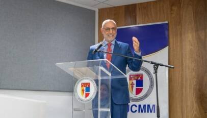 PUCMM inaugura aula estrado en honor al jurista Flavio Darío Espinal Hued PUCMM inaugura aula estrado en honor al jurista Flavio Darío Espinal Hued