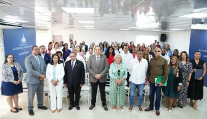 Salud Pública juramenta 43 comités para prevenir infecciones asociadas a la atención sanitaria Salud Pública juramenta 43 comités para prevenir infecciones asociadas a la atención sanitaria