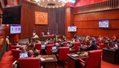 Senado aprueba eliminar impuestos a marcapasos y dispositivos para medir la diabetes