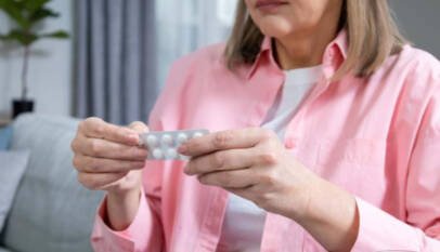 Terapia hormonal en la menopausia: un estudio vincula la vía oral con mayor riesgo de coágulos Terapia hormonal en la menopausia: un estudio vincula la vía oral con mayor riesgo de coágulos