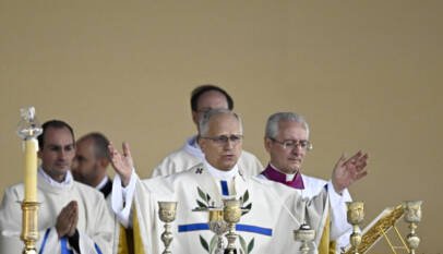 Unas 700.000 personas colman París para la misa más multitudinaria de León XIV en Francia Unas 700.000 personas colman París para la misa más multitudinaria de León XIV en Francia