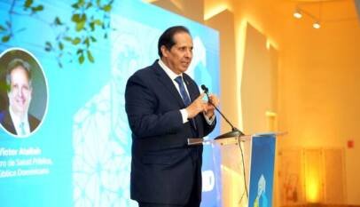Vítor Atallah destaca preparación de RD ante emergencias y plantea tres pilares para fortalecer sistemas de salud resilientes