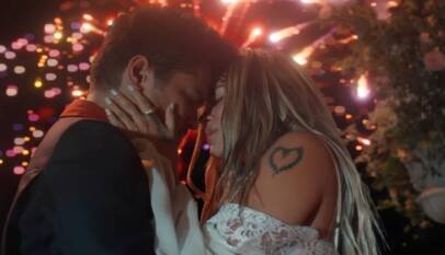 Bruno Mars invita a Karol G a bailar en nuevo video de ‘Dance With Me’