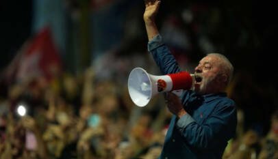 El Gobierno de Trump expedirá visas y permitirá la entrada al país a Flávio Bolsonaro y a su familia El Gobierno de Trump expedirá visas y permitirá la entrada al país a Flávio Bolsonaro y a su familia