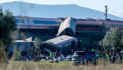 En vivo: Pedro Sánchez habla desde el lugar del accidente ferroviario que dejó al menos 64 muertos en España En vivo: Pedro Sánchez habla desde el lugar del accidente ferroviario que dejó al menos 64 muertos en España
