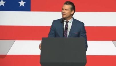 Hegseth afirma que se redujo un 20 % el número de generales y almirantes de EE. UU.: «Ni gordos ni travestis»