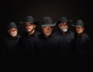 Kacey Musgraves lleva ‘Uncertain, TX’ más allá de la frontera con las leyendas del tejano Intocable Kacey Musgraves lleva ‘Uncertain, TX’ más allá de la frontera con las leyendas del tejano Intocable