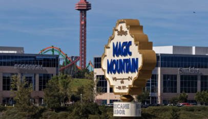 Más de 100 demandas por lesiones cerebrales: Six Flags Mountain cancela su montaña rusa X2 Más de 100 demandas por lesiones cerebrales: Six Flags Mountain cancela su montaña rusa X2