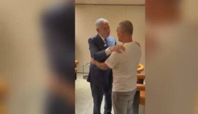 Netanyahu felicita a pasajero del vuelo Dubái-Tel Aviv que ayudó a neutralizar al copiloto Netanyahu felicita a pasajero del vuelo Dubái-Tel Aviv que ayudó a neutralizar al copiloto