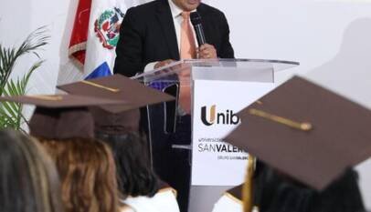 UNIBELLA celebró la primera investidura de profesionales de la belleza